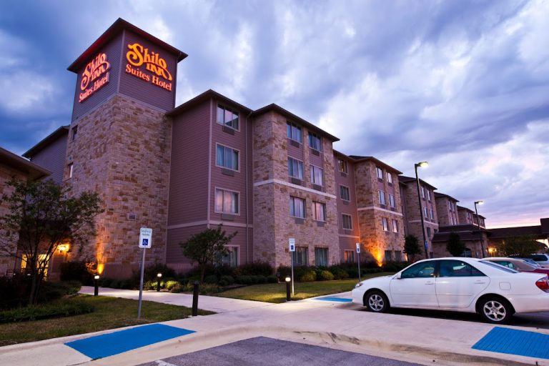 Hotels With Pools Near Killeen, TX (2023 Update)