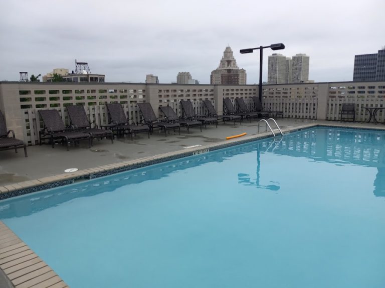 Hotels With Rooftop Pools Near Philadelphia, PA (2023 Update)