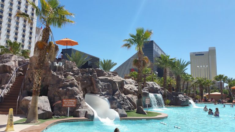 Hotels With Pools Near Paradise, NV (2023 Update)