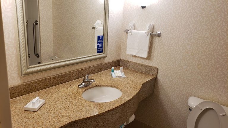 Romantic Hotels With Jacuzzi In Room Near Me In Chesapeake, VA (2023 Update)