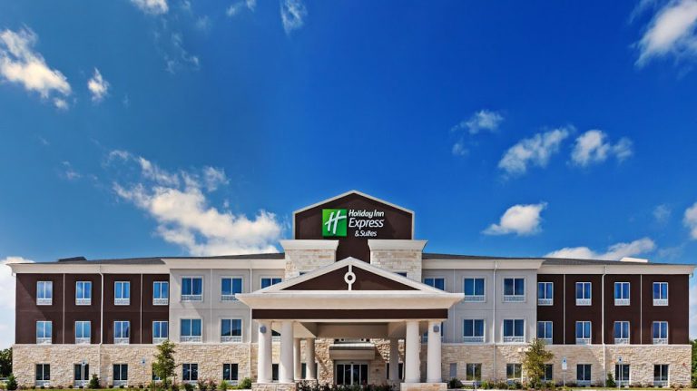 Romantic Hotels With Jacuzzi In Room Near Me In Killeen, TX (2023 Update)
