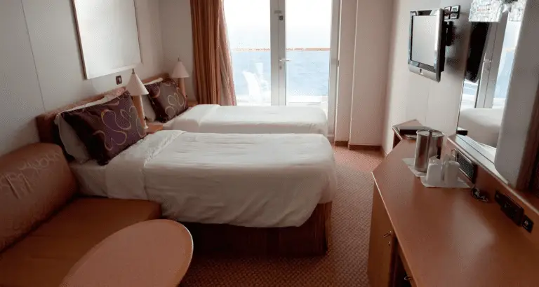 Standard Room vs Deluxe Room: Understanding the Differences