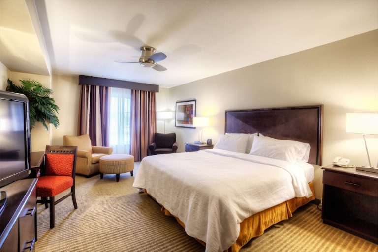 Romantic Hotels With Jacuzzi In Room Near Me In Laredo, TX (2023 Update)