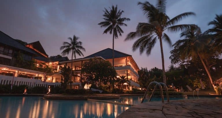 How to Get a 5-Star Hotel for Cheap