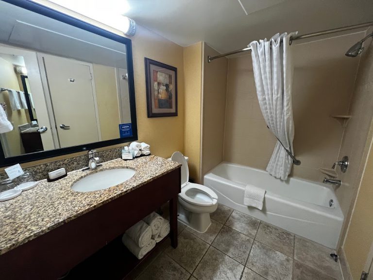 Romantic Hotels With Jacuzzi In Room Near Me In Tulsa, OK (2023 Update)