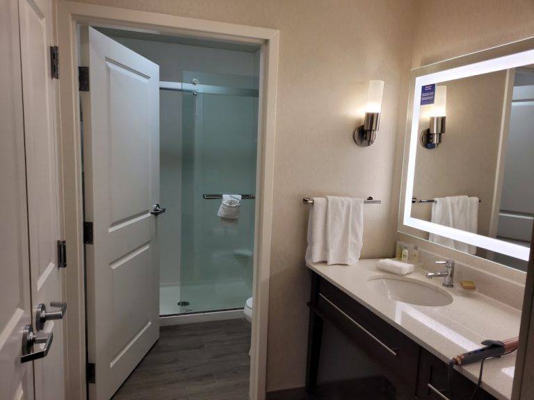 Romantic Hotels With Jacuzzi In Room Near Me In Concord, NC (2023 Update)