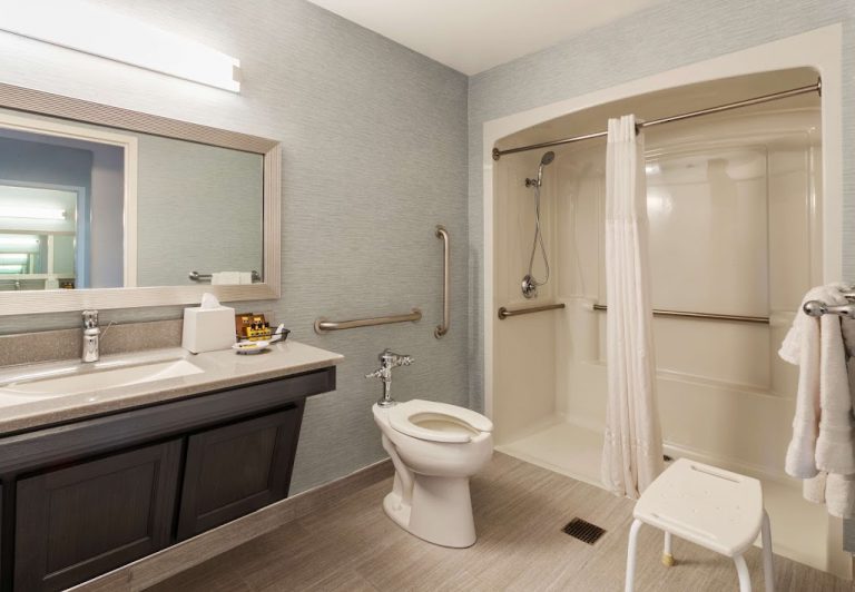 Romantic Hotels With Jacuzzi In Room Near Me In Newark, NJ (2023 Update)