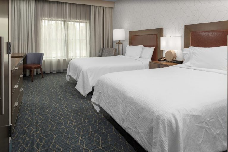 Romantic Hotels With Jacuzzi In Room Near Me In Grand Rapids, MI (2023 Update)