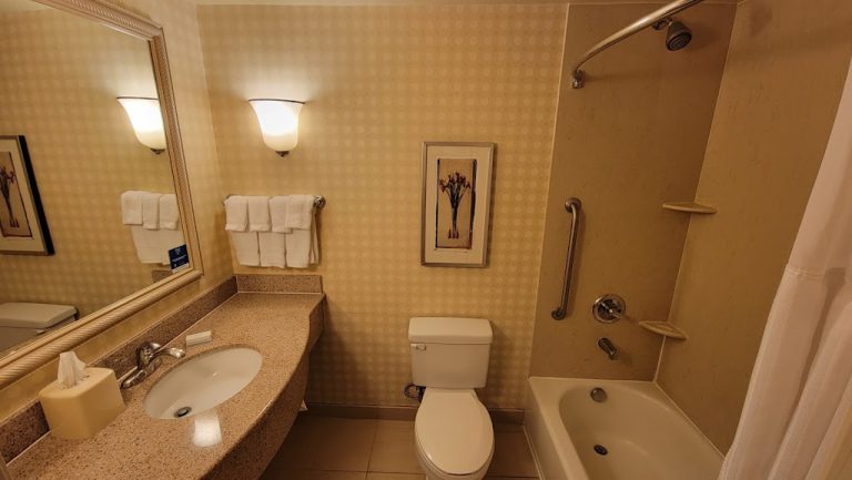 Romantic Hotels With Jacuzzi In Room Near Me In Victorville, CA (2023 Update)