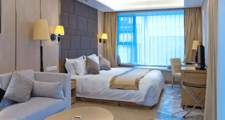 Does Hilton Own Fairmont Hotels?