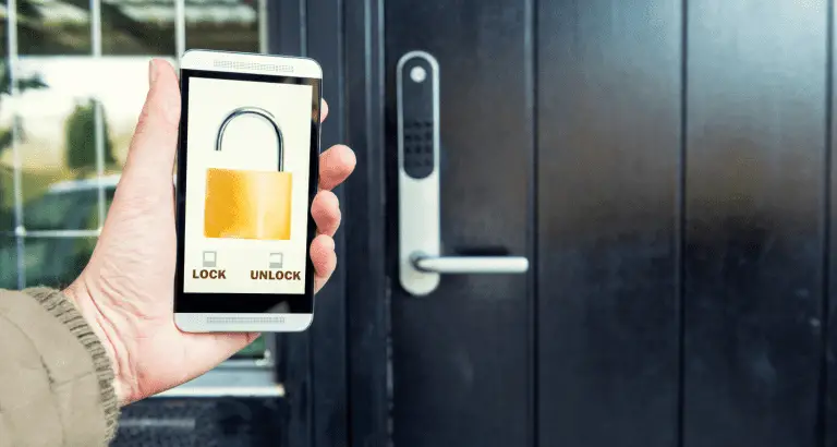 Do Phones Deactivate Hotel Keys? The Truth Revealed