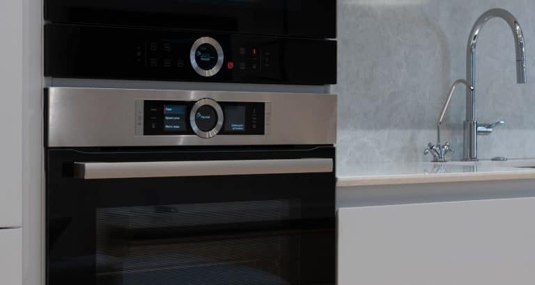 Can You Request a Microwave at a Hotel? Tips for Making Your Stay More Comfortable