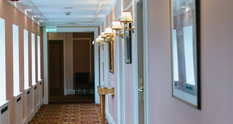 The Meaning Behind Dreams of Being Lost in a Hotel