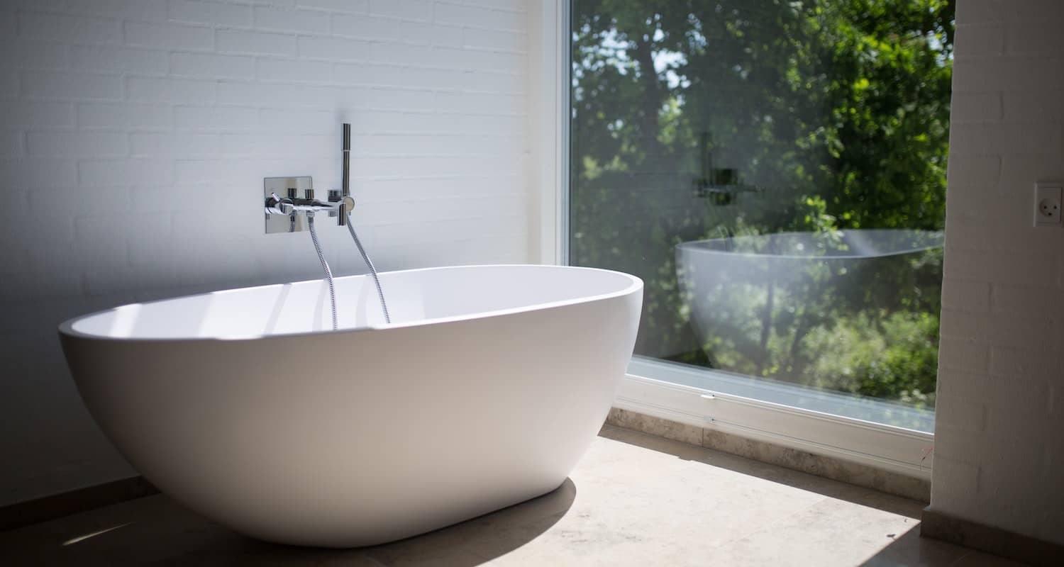 Clean hotel bathtub? Should I be worried about taking a soak?