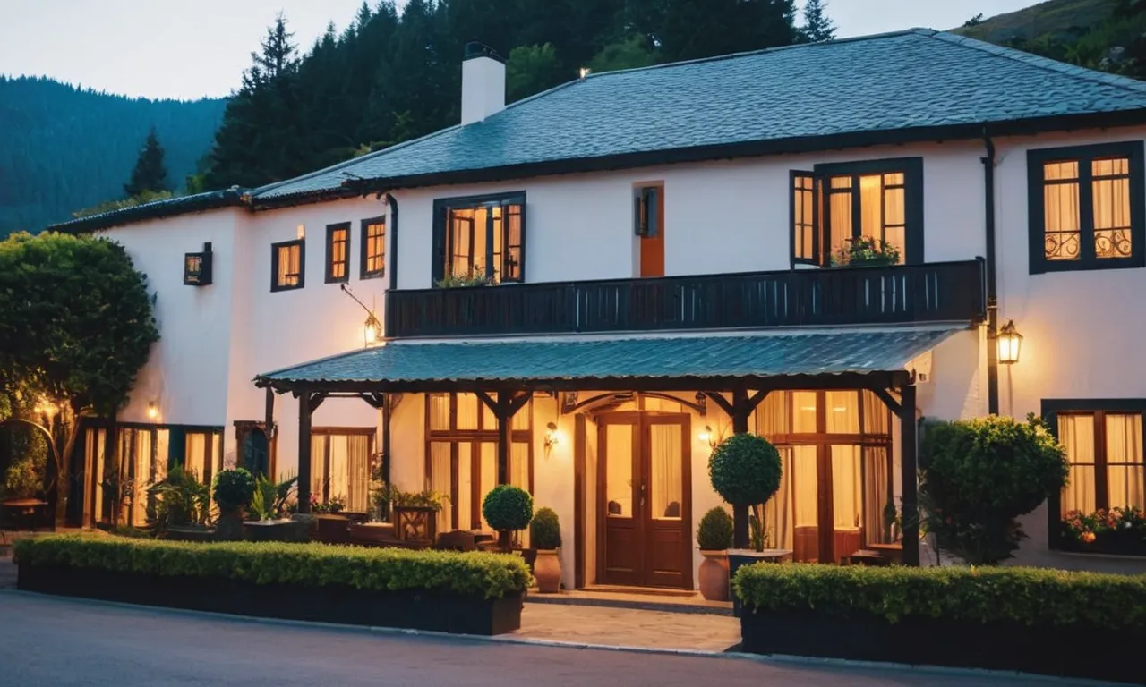 How Many Rooms Does The Average Small Hotel Have? Peery Hotel