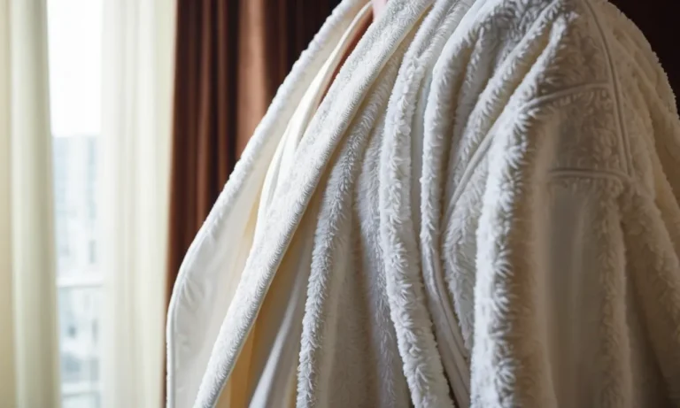 What Are Luxury Hotel Robes Made Of? A Comprehensive Guide