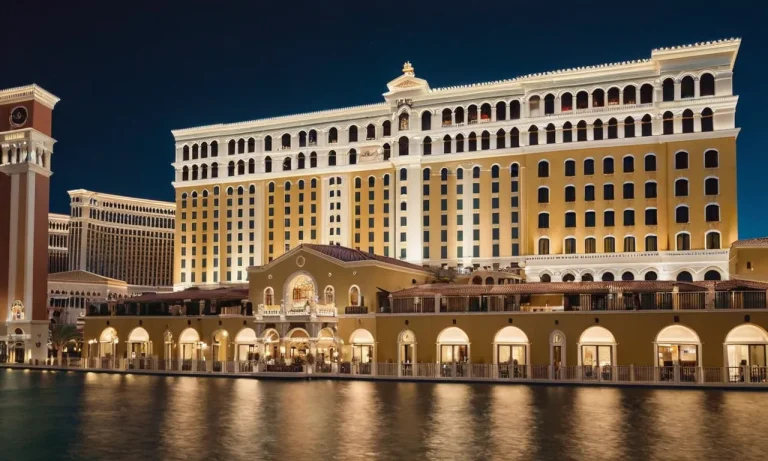 What Hotel Does The Venetian Connect To?