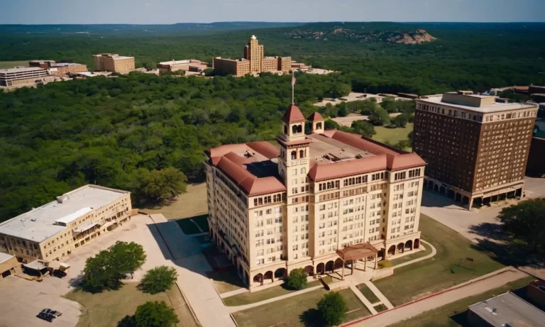 Who Owns The Baker Hotel In Mineral Wells, Texas?