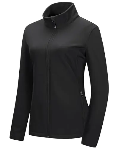 33,000ft women's lightweight softshell jacket during outdoor activity